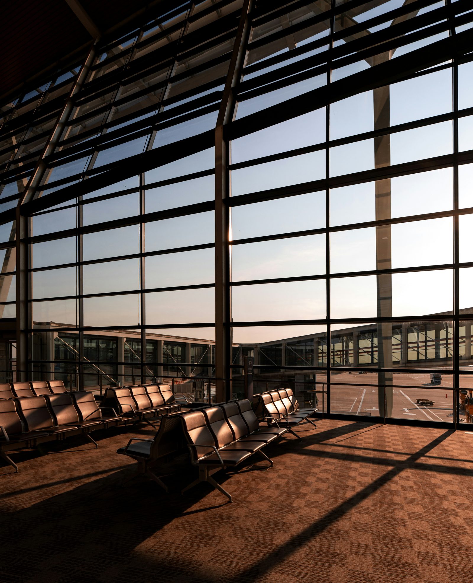 Best Meet-in-the-Middle Flight Planning Tools