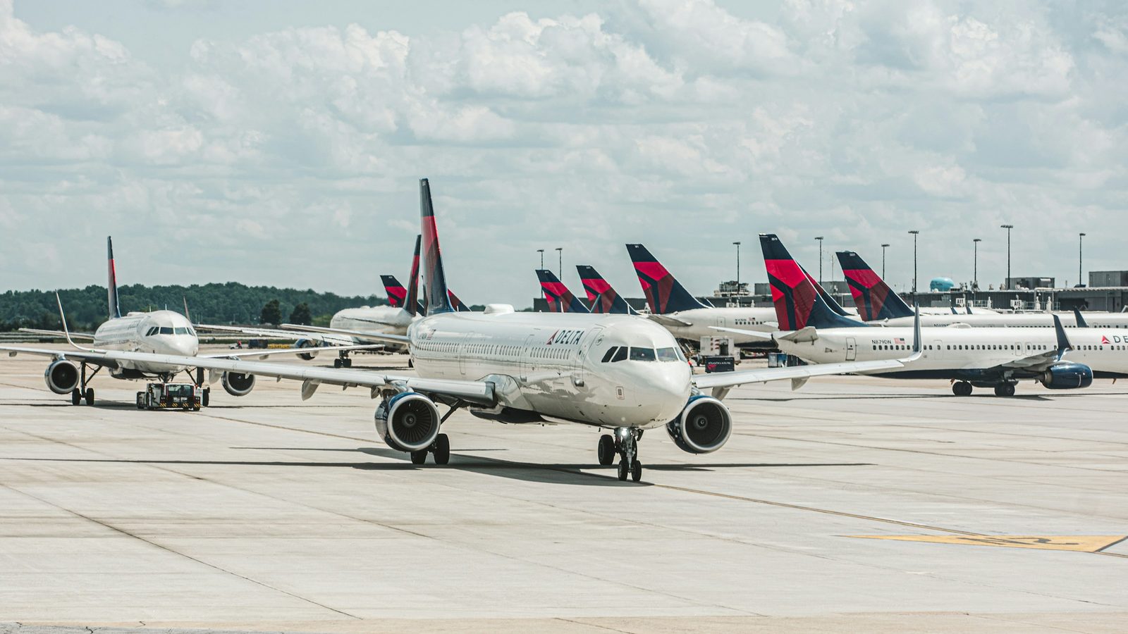 US Cities With Nonstop Flights From Both Coasts